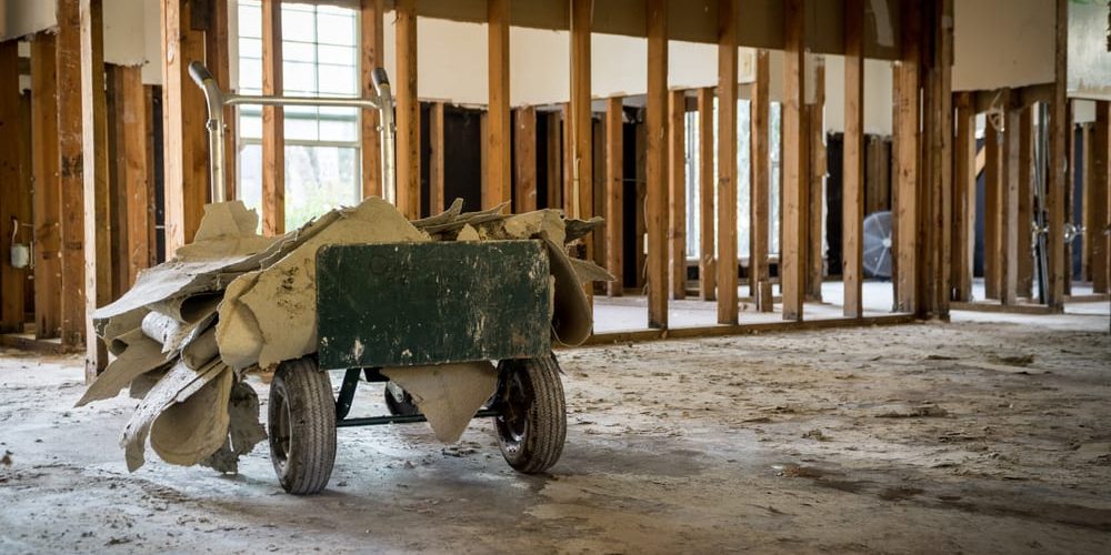 Should You Use the Same Contractor for Restoration and Reconstruction Projects?
