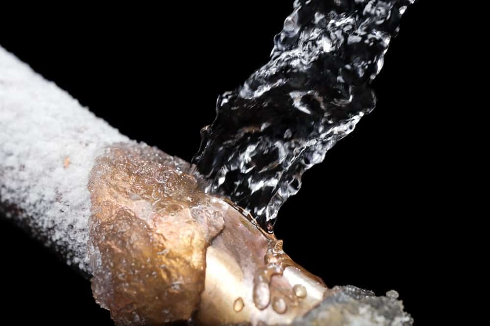 Top 8 Ways to Prevent Frozen Pipes